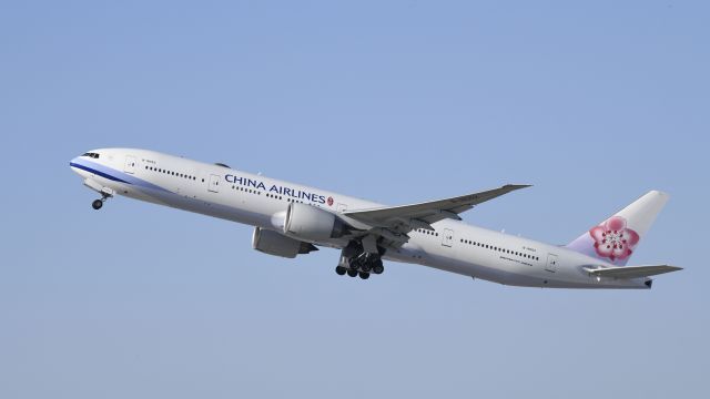 BOEING 777-300ER (B-18052) - Departing LAX on 25R