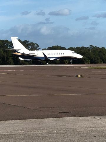 Dassault Falcon 2000 (N946MM)