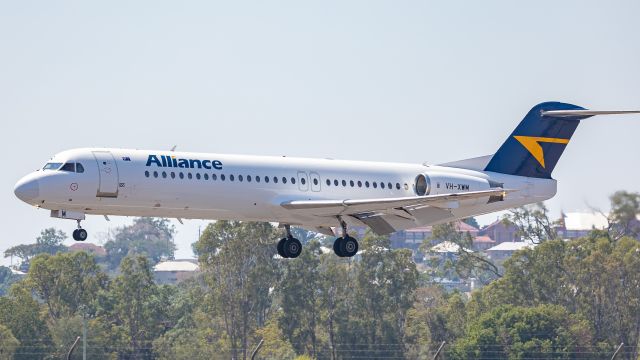 Fokker 100 (VH-XWM)