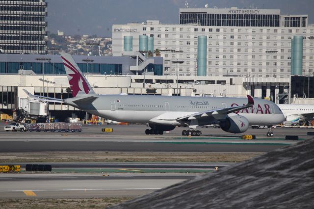 Airbus A350-1000 (A7-ANC)