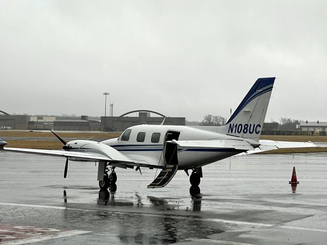 Piper Navajo (N108UC)