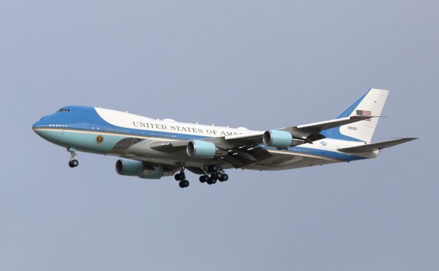— — - AF-1 Arrives in CYYC for G-7 