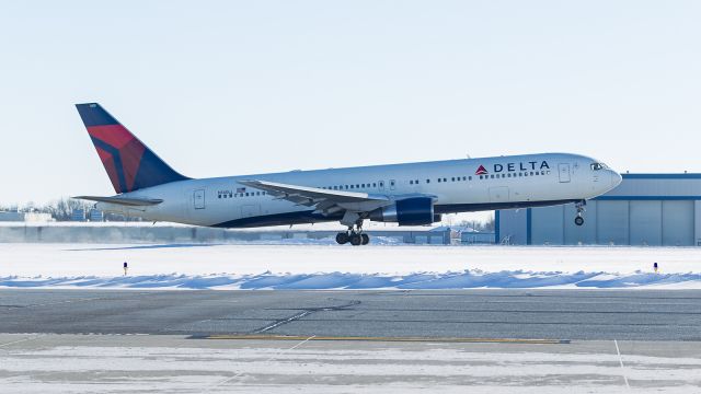 BOEING 767-300 (N140LL) - A Delta 767-300 taking off from KSBN Jan 2, 2018.. shot with a Canon 1dmk4 and a Tamron 70-200 f/2.8 lens.