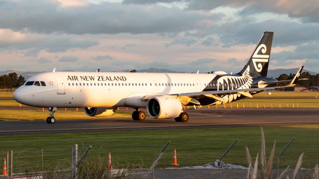 Airbus A321 (ZK-NND)