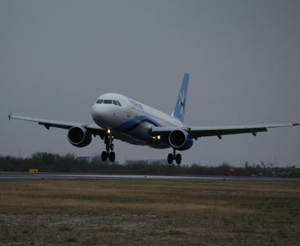 Airbus A320 — - Interjet