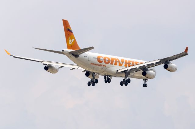 Airbus A340-200 (YV-1004) - final approach to 05R, a very rare visit in MMMX (09/17/21)