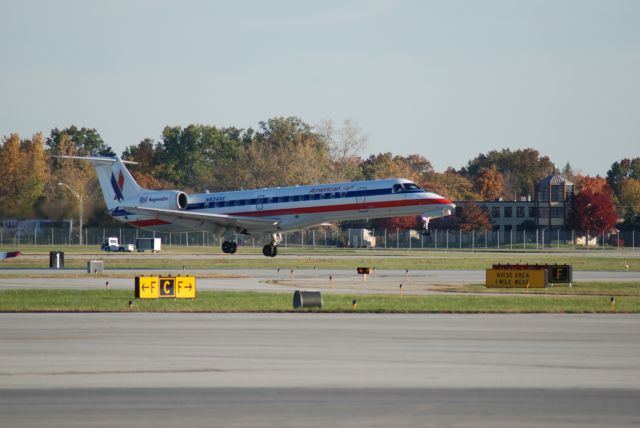 Embraer ERJ-145 (N824AE) - Landing 28L from LGA