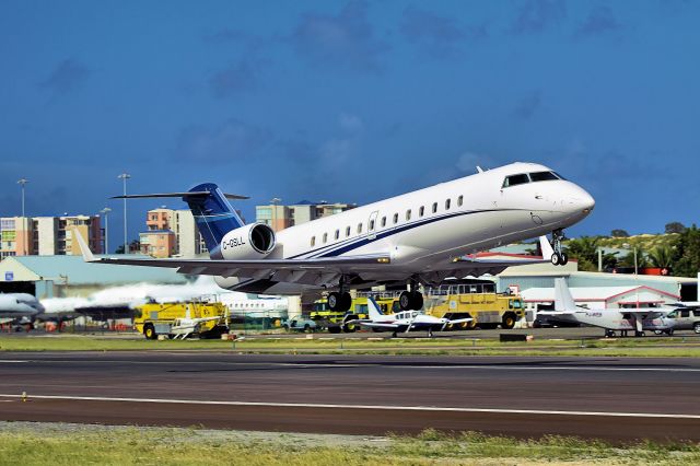 Canadair Regional Jet CRJ-200 (C-GSLL)