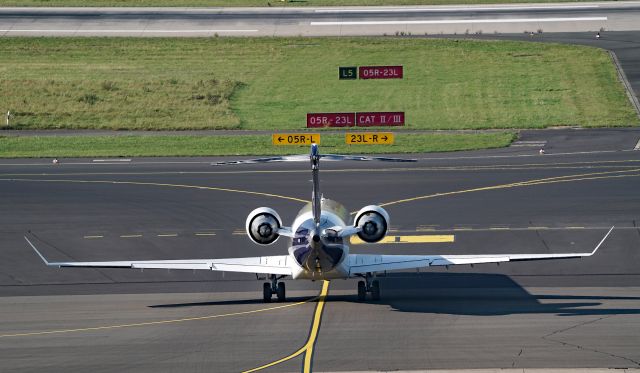 Canadair Regional Jet CRJ-900 (D-ACNW) - which direction? DUS/EDDL 10. Oct 2021