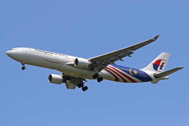 Airbus A330-300 (9M-MTA) - "Malaysia Negaraku" livery