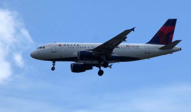 Airbus A319 (N347NB) - On final is this 2002 Spirit Airlines Airbus A319 in the Summer of 2019.