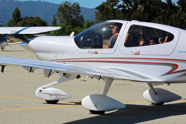 Diamond Star (N171CB) - "Young Eagles 1 Charlie Bravo" taxing in at the San Martin Airport.