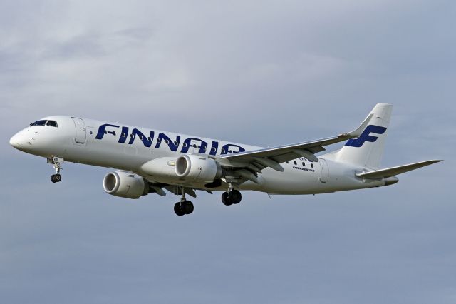 Embraer ERJ-190 (OH-LKR)