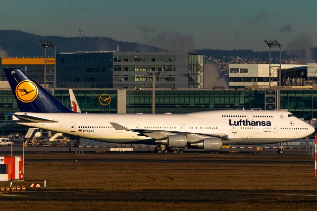 Boeing 747-400 (D-ABVS)