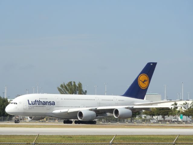 Airbus A380-800 (D-AIMH)