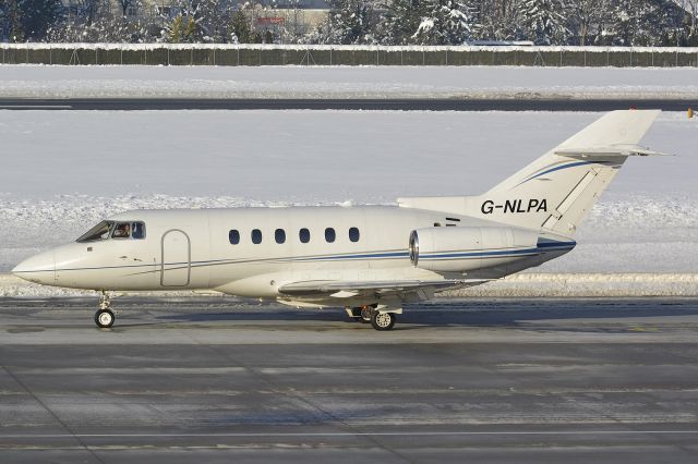 Hawker 800 (G-NLPA)