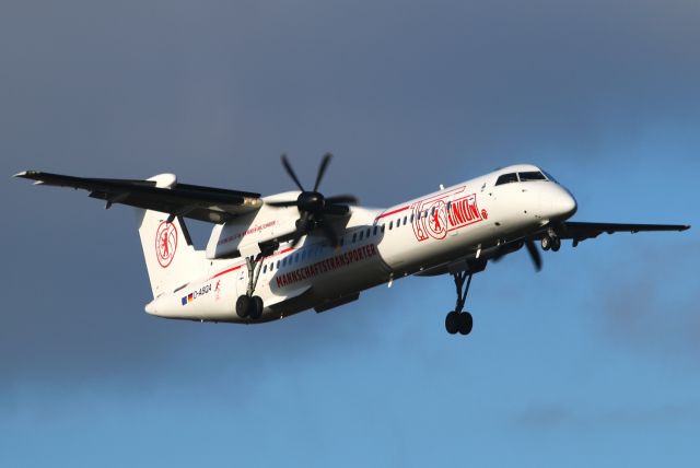 de Havilland Dash 8-400 (D-ABQA)