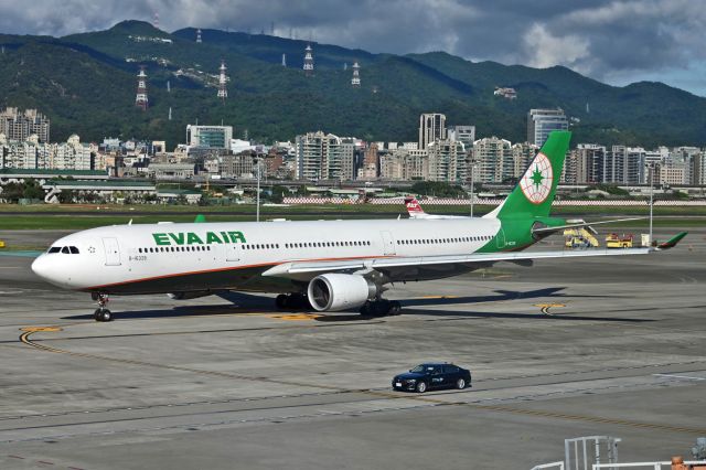 Airbus A330-300 (B-16339)