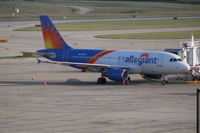 Airbus A319 (N334NV)