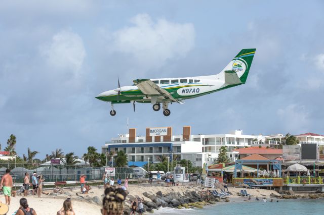 Cessna 404 Titan (N97AQ)