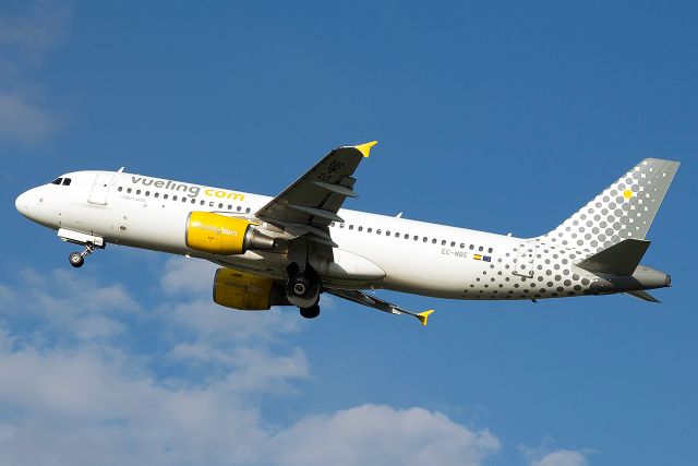Airbus A320 (EC-MBE)