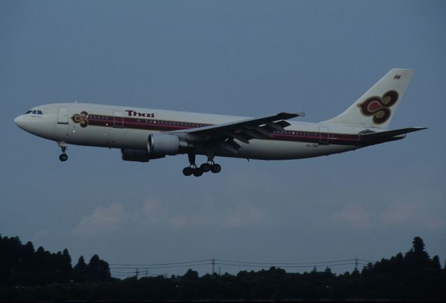 Airbus A300F4-600 (HS-TAR) - Short Final at Narita Intl Airport Rwy16R on 1995/08/26