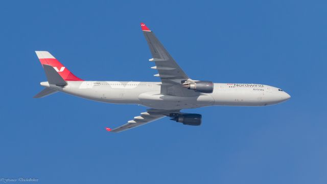 Airbus A330-300 (VP-BUM)