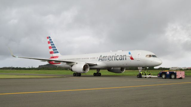 Boeing 757-200 (N172AJ)