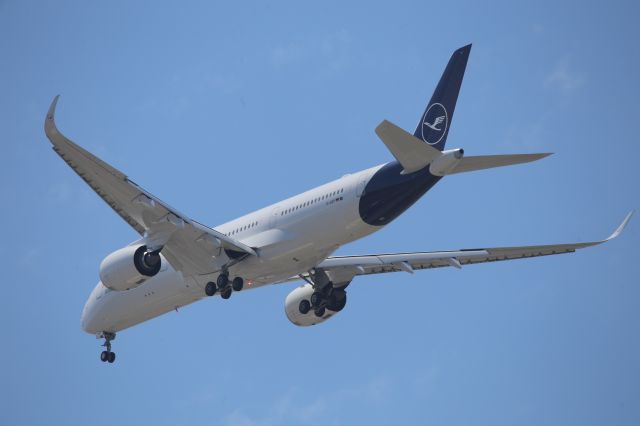 Airbus A350-900 (D-AIXP)