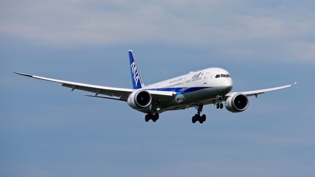 Boeing 787-9 Dreamliner (JA935A) - BOE453 on final to Rwy 16R to complete a flight test on 8.19.22. (B787-9 / ln 1091 / cn 66533).  The aircraft is using temporary reg #N880BA.