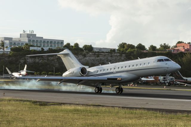 Bombardier Global Express (N888ZP)