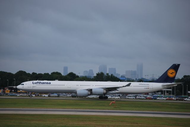 Airbus A340-600 (D-AIHM) - 18C - 7/12/10