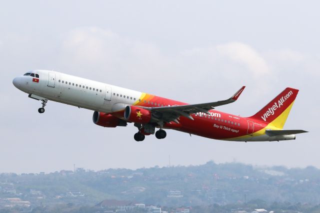 Airbus A321 (VN-A683)