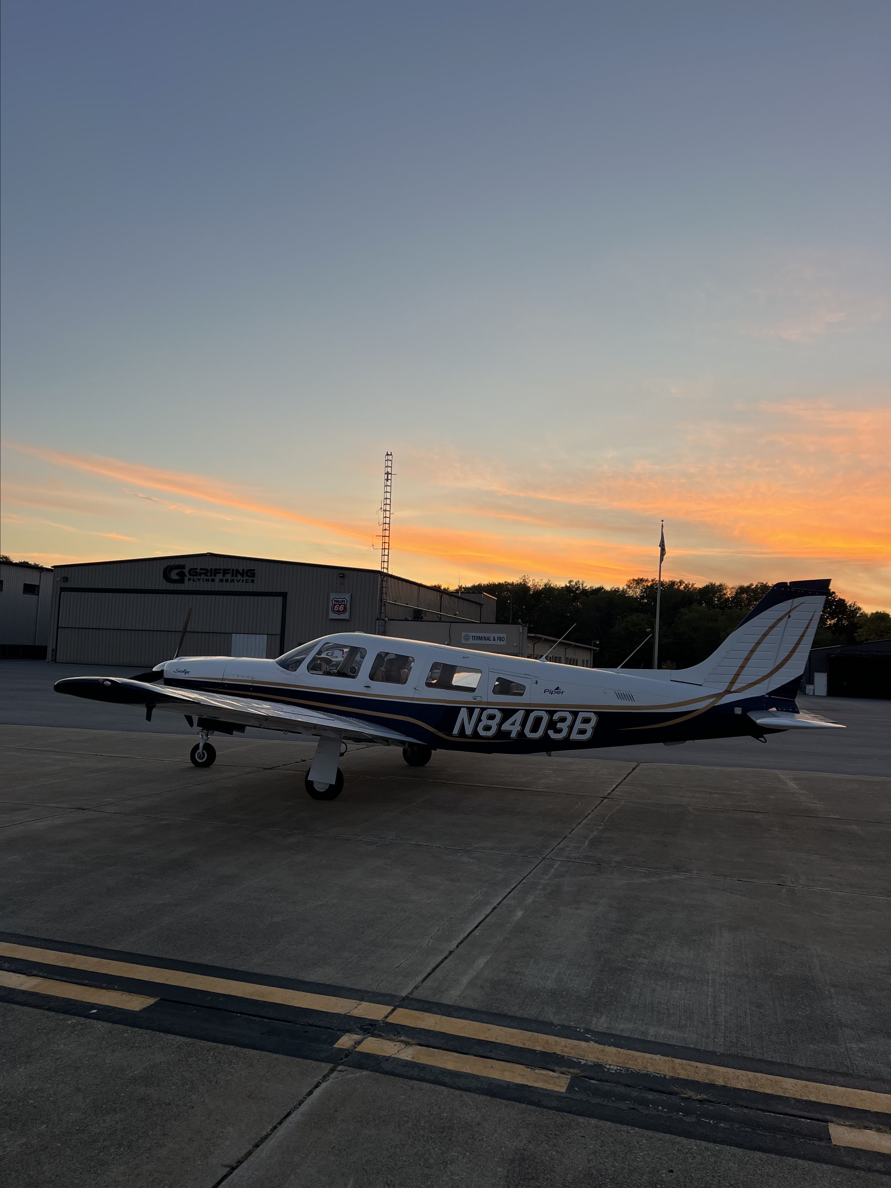 Piper Saratoga (N8403B)