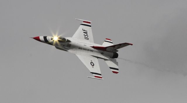 Lockheed F-16 Fighting Falcon — - RAF Fairford July 2017. USAF Thunderbirds.