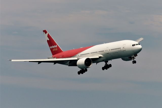 Boeing 777-200 (VP-BJF)