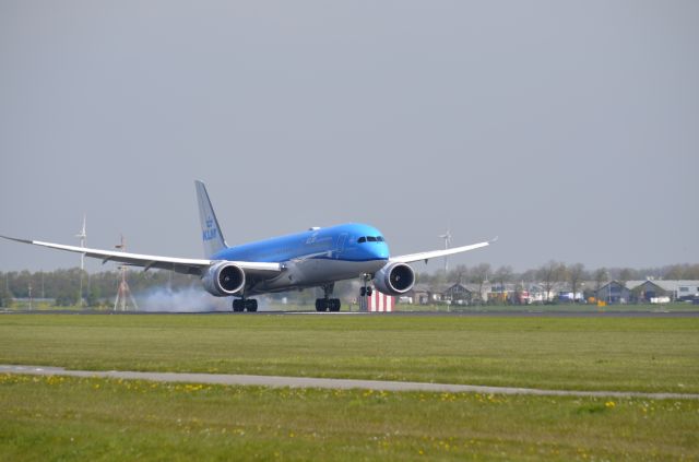 Boeing 787-9 Dreamliner (PH-BHA)