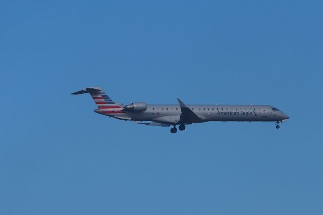 Canadair Regional Jet CRJ-200 (N582NN)