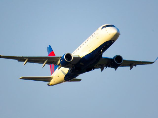 Embraer 175 (N267SY) - SKW104Ebr /TUL-SLCbr /09/14/22