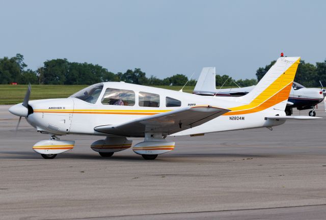 Piper Cherokee (N2804M)