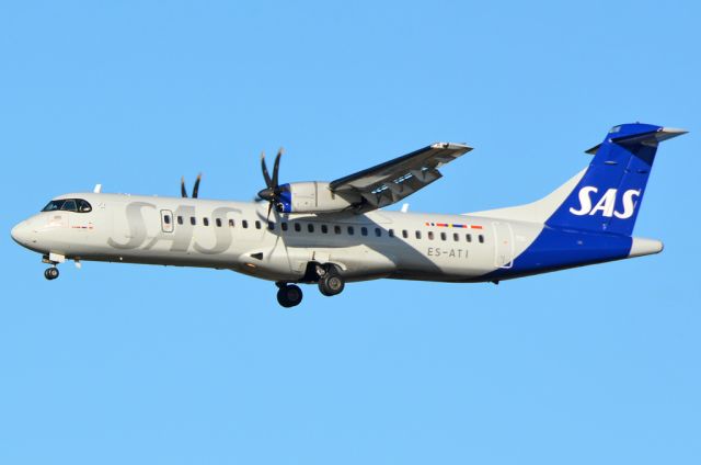 Aerospatiale ATR-72-600 (ES-ATI) - Kystvejen RWY22L