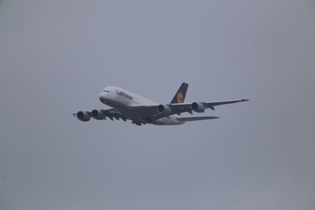 Airbus A380-800 (D-AIMK)