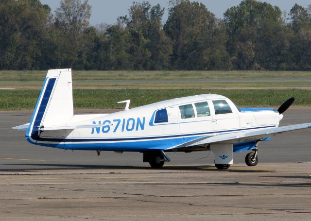 Mooney M-20 (N6710N) - At Downtown Shreveport.