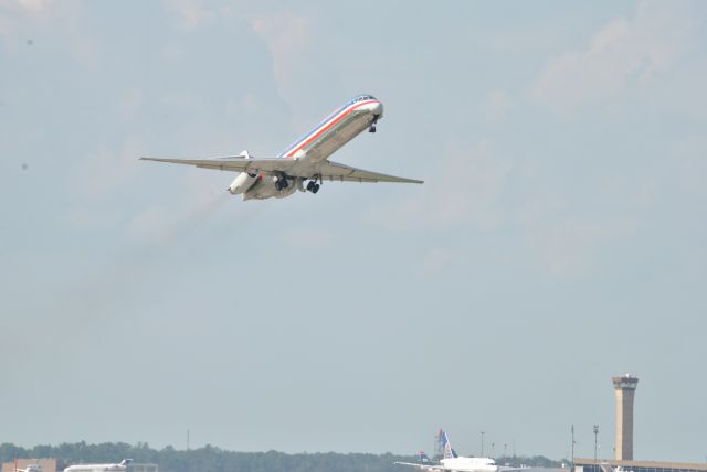 McDonnell Douglas MD-80 (N7550)