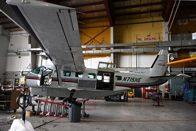 Cessna Caravan (N715HE)