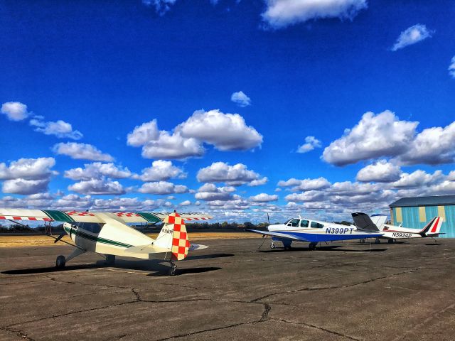 — — - N5924P - 1959 Piper PA-24-250br /N399PT - 1968 Beech V35br /N5924P - 1959 Piper PA-24-250br /N399PT - 1968 Beech V35