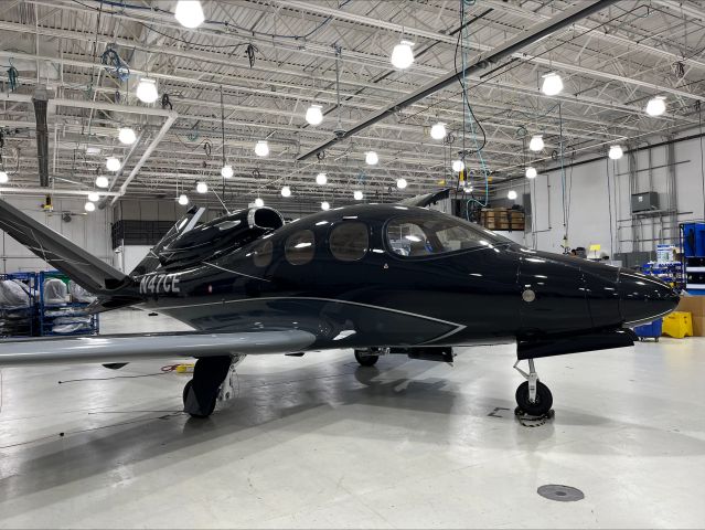 Cirrus Vision SF50 (N47CE)