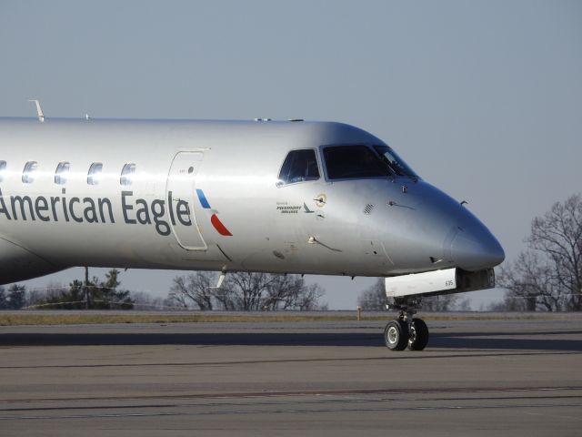 Embraer ERJ-145 (N635AE)