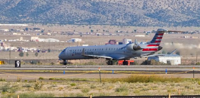 Canadair Regional Jet CRJ-900 (N246LR)