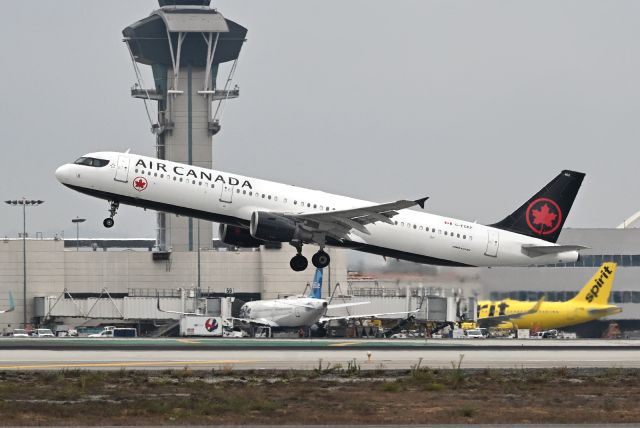 Airbus A321 (C-FGKP)